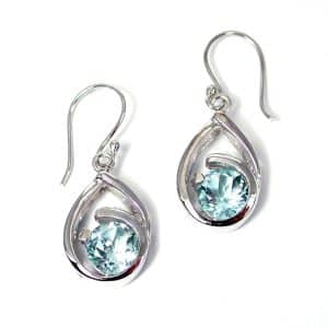 Sylvie Delafontaine. Boucles d'Oreilles Cœur Topaze Bleue & Argent