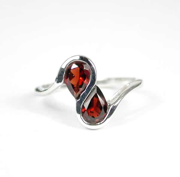 Sylvie Delafontaine. Boucles d'Oreilles Grenat & Argent – Image 4